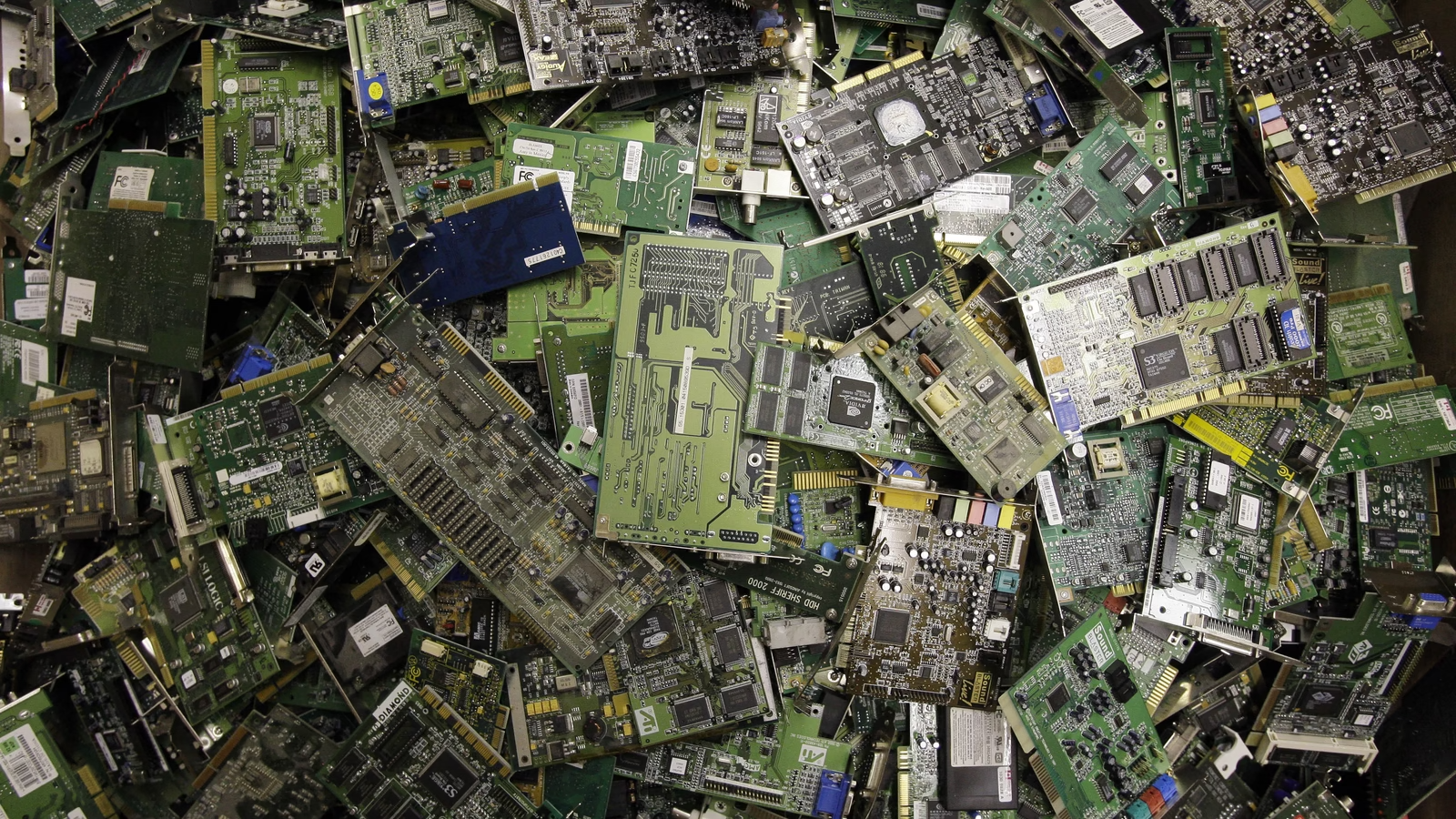 Precious Metal Recovery from E-Waste: What Is Inside Your Electronics